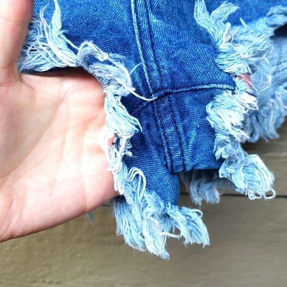 ASOS Glamorous Tall Embroidered Denim Shorts With Frayed Hem 6 - Picture 10 of 15